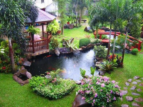  Sân vườn đẹp hơn với thác nước và hồ nhỏ