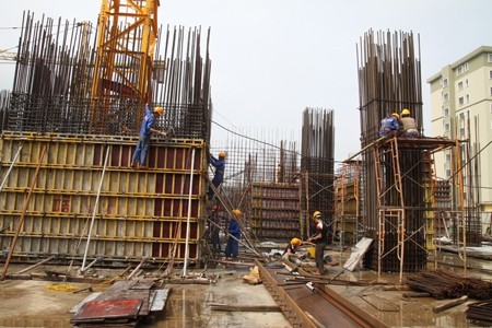  Nhà thầu "méo mặt" vì giá thép tăng cao